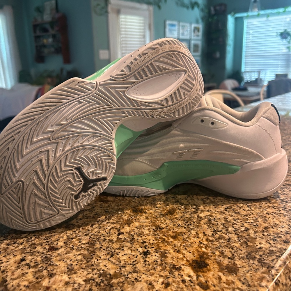 Youth Luka Nike Basketball Shoes